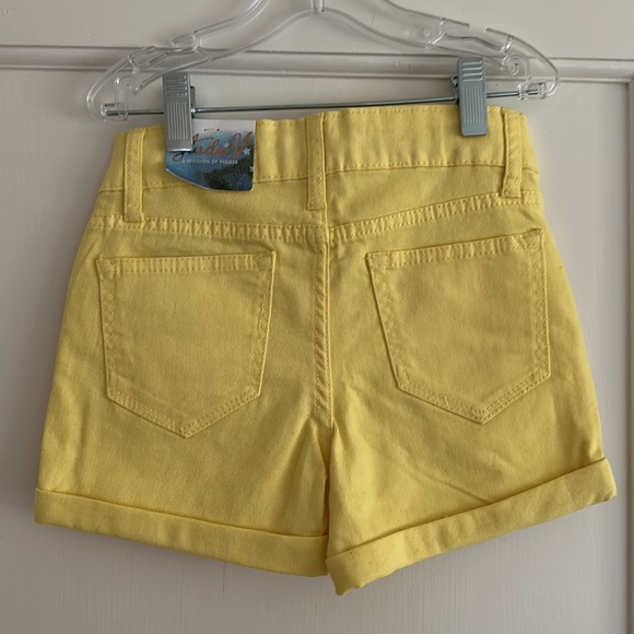 NWT Studio V Denim Shorts - Picture 2 of 5